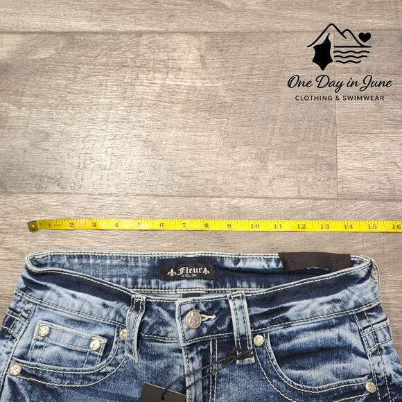 Miss Me Fleur Boot Cut Jeans Size 28 (6) - Picture 3 of 6